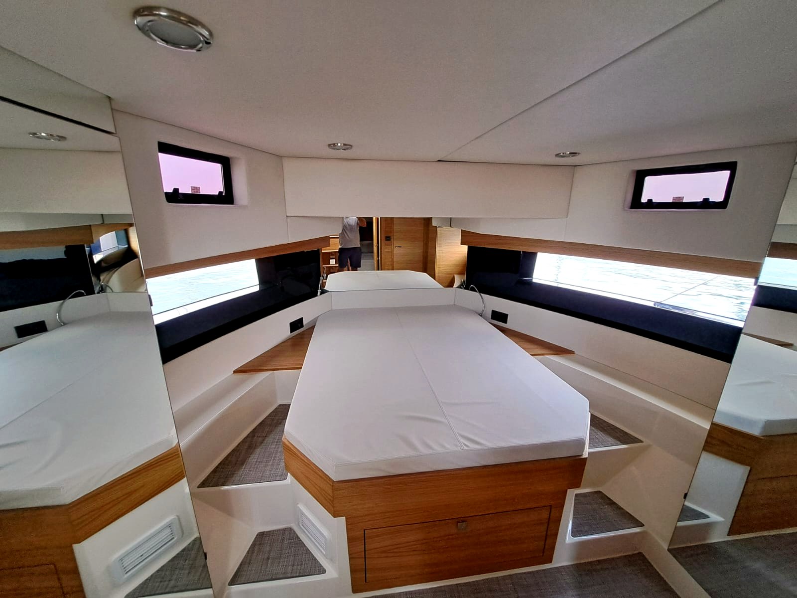 Open Yachts charter 15