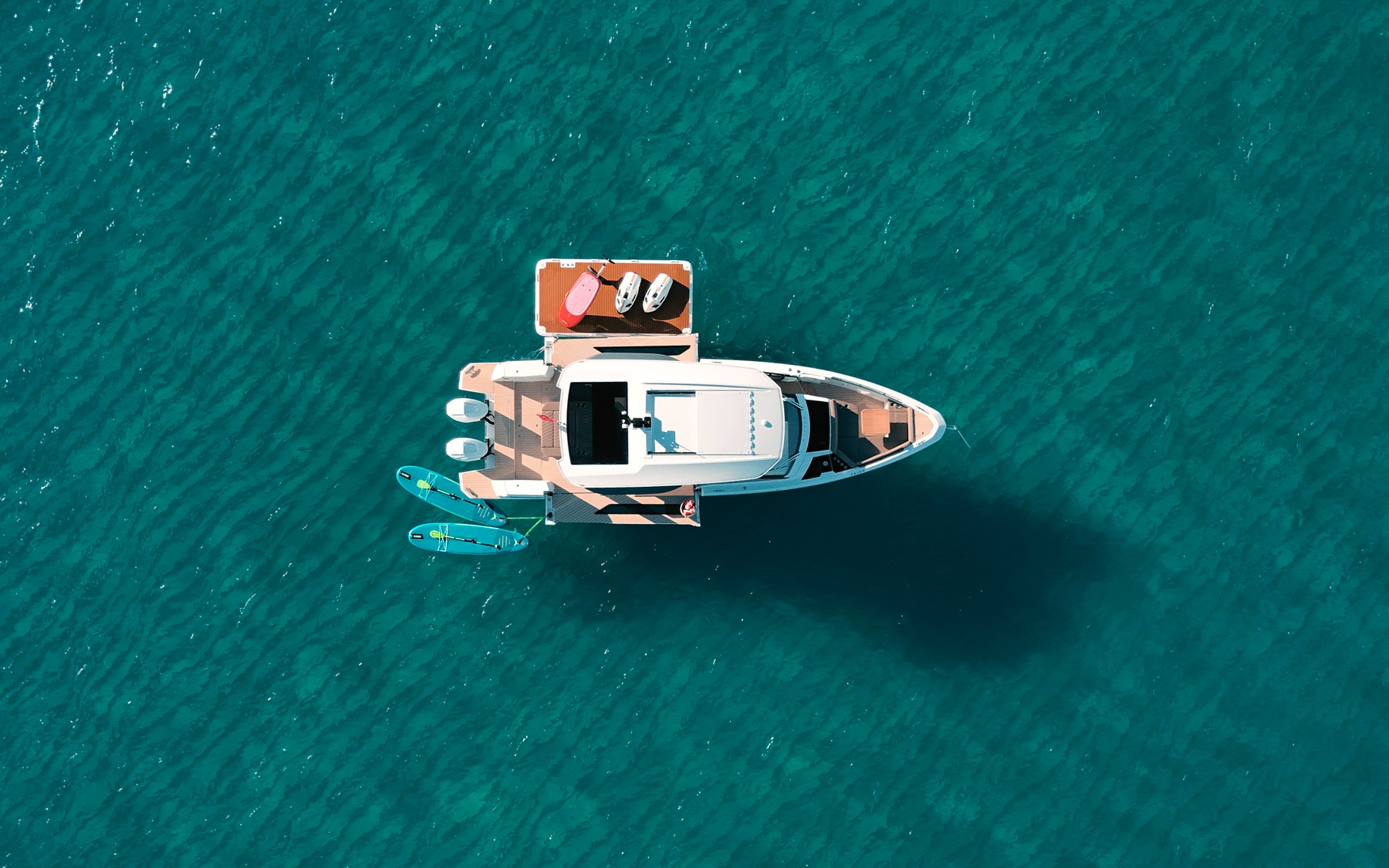 Saxdor 400 GTO Bali yacht charter in Mallorca — cruising the south-west coast of Mallorca on a sunlit afternoon, from Marina Palma, La Lonja.